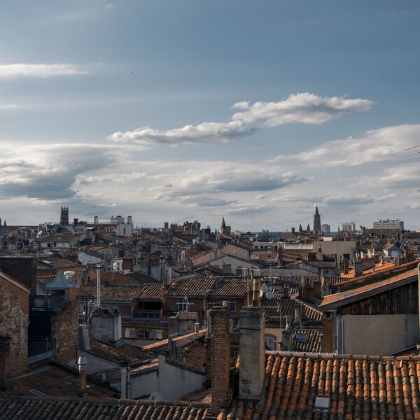 PoliLingua : Votre Meilleure Agence de Traduction pour des Solutions Linguistiques à Toulouse